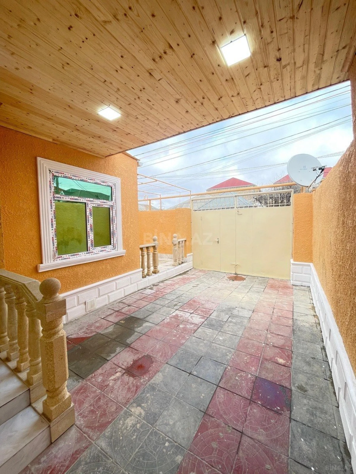 Satılır 4 otaqlı həyət evi 100 m²