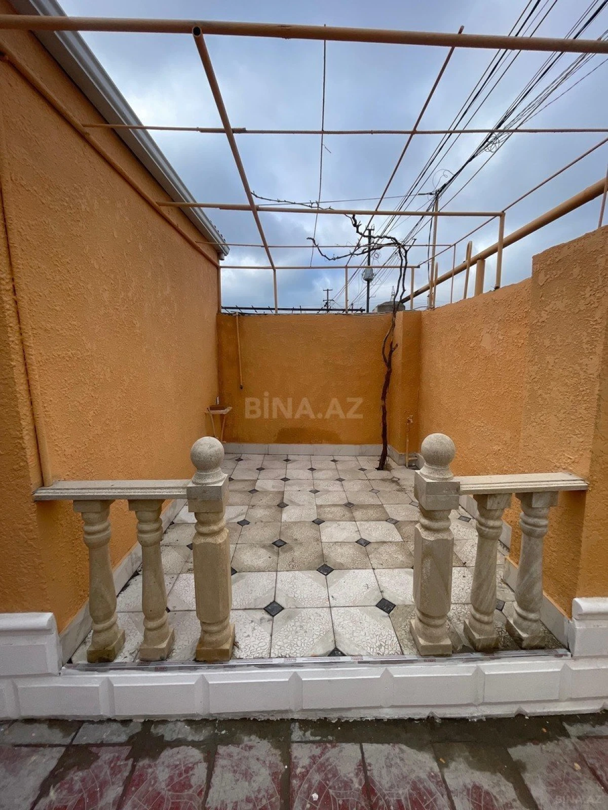 Satılır 4 otaqlı həyət evi 100 m²