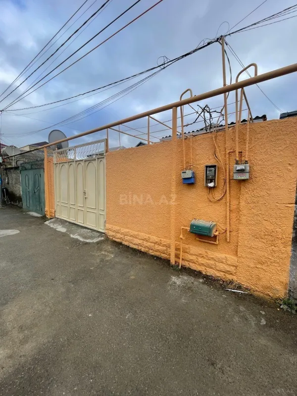 Satılır 4 otaqlı həyət evi 100 m²