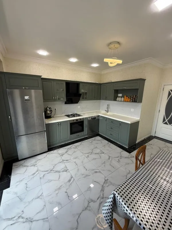 Satılır 3 otaqlı mənzil 150 m²