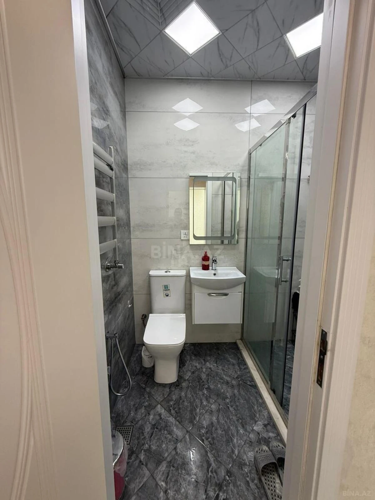 Satılır 3 otaqlı mənzil 150 m²