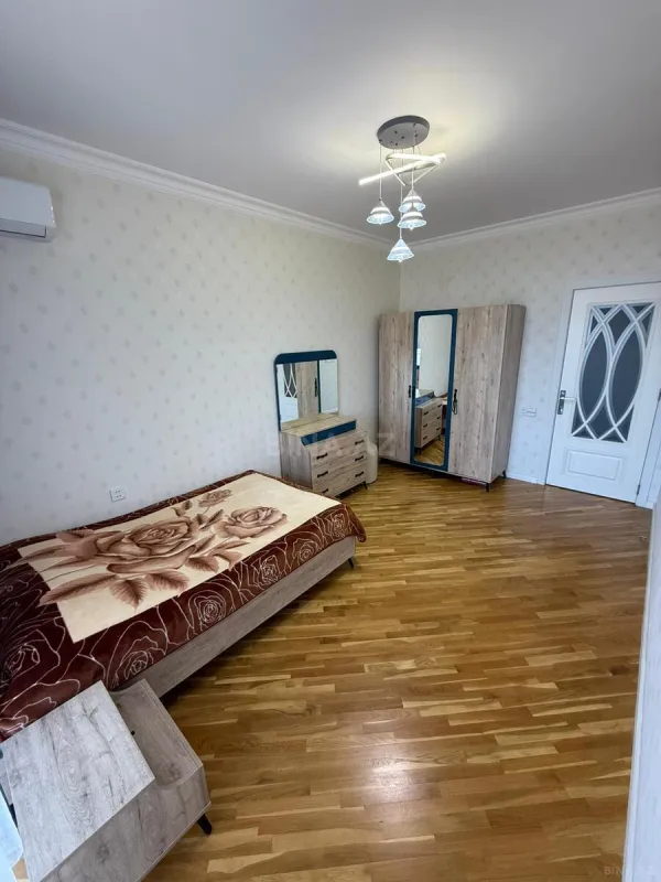 Satılır 3 otaqlı mənzil 150 m²