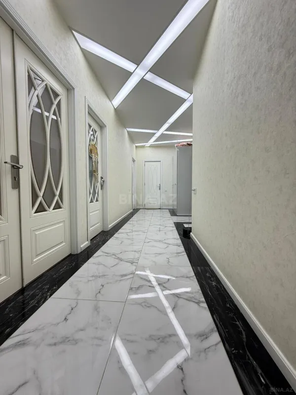 Satılır 3 otaqlı mənzil 150 m²