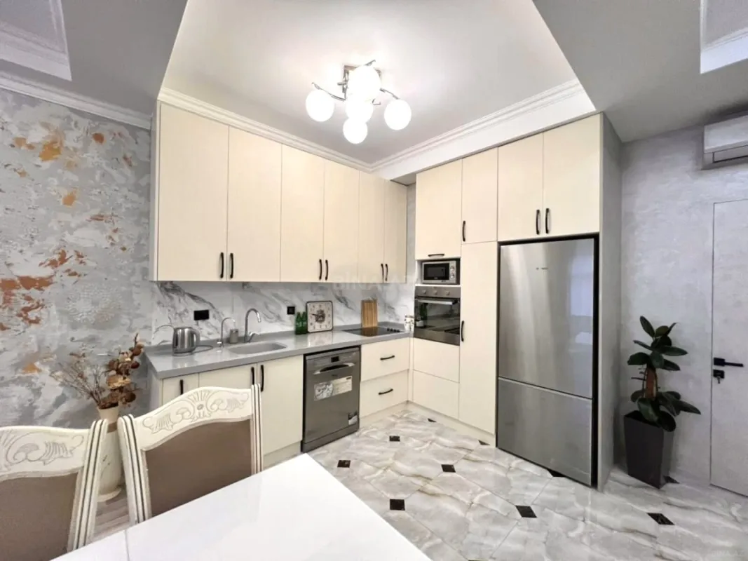 Kirayə verilir 3 otaqlı mənzil 90 m²