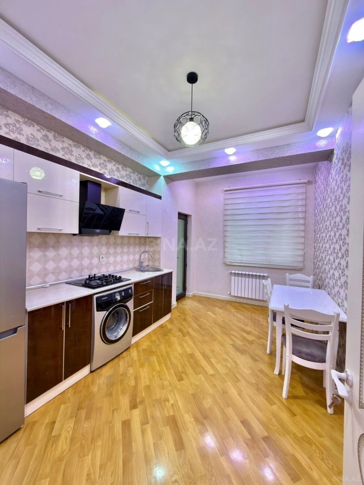 Satılır 3 otaqlı mənzil 98 m²