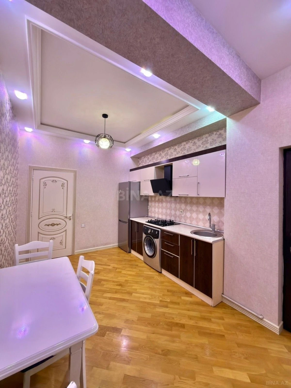Satılır 3 otaqlı mənzil 98 m²