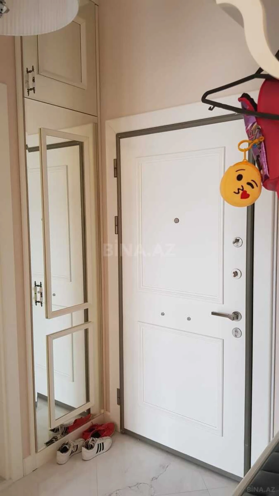 Kirayə verilir 3 otaqlı mənzil 115 m²