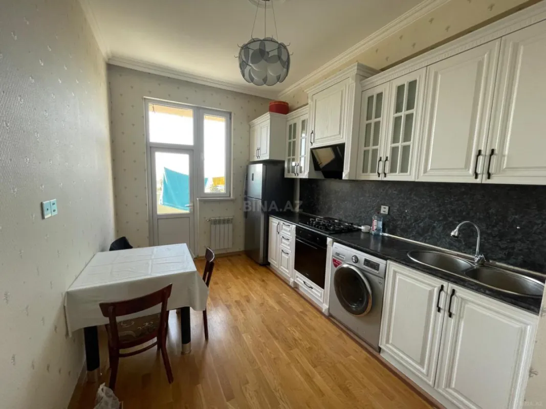 Kirayə verilir 3 otaqlı mənzil 100 m²