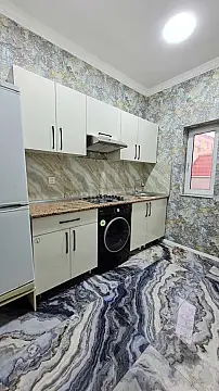 Satılır 4 otaqlı mənzil 110 m²