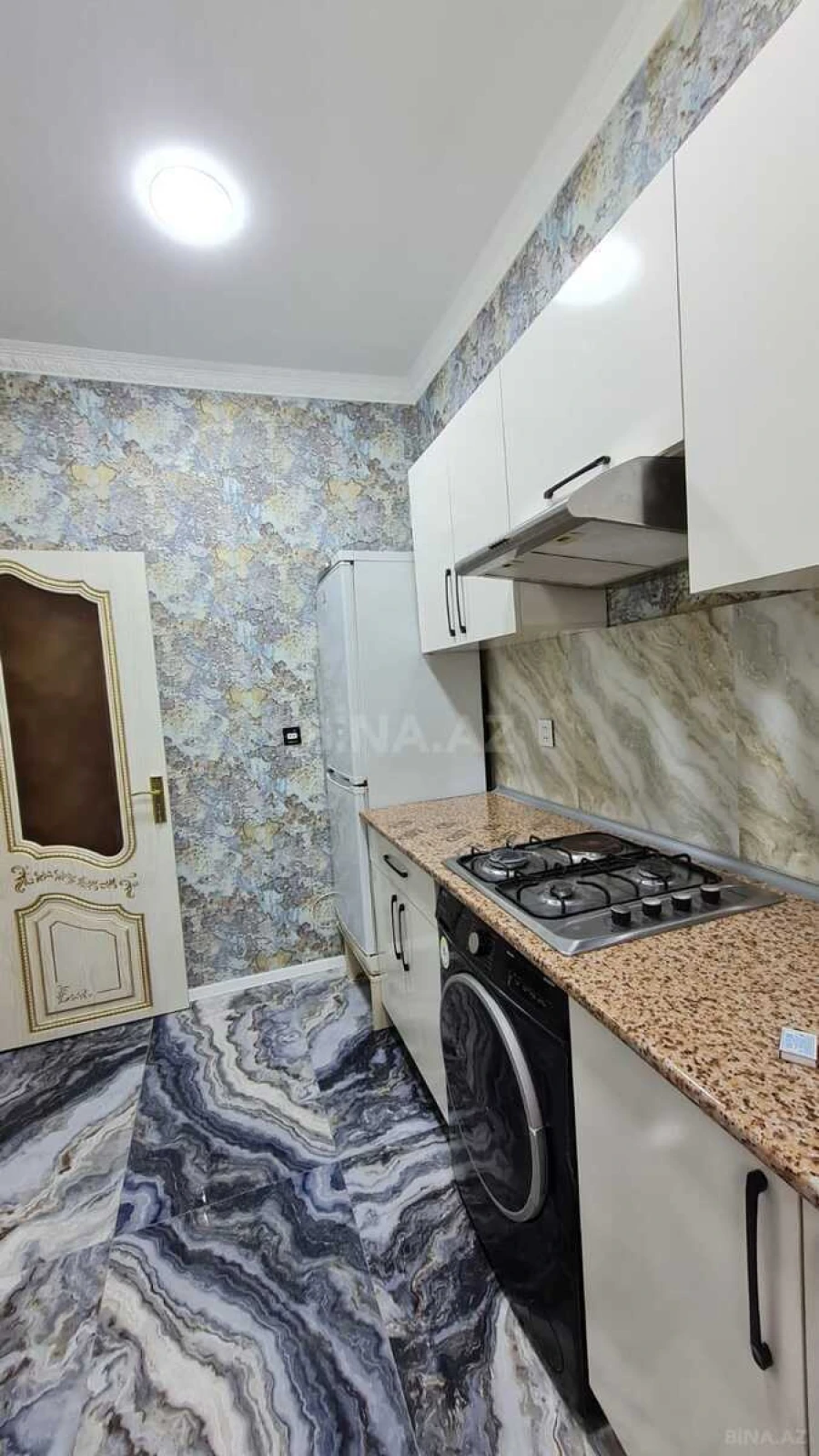 Satılır 4 otaqlı mənzil 110 m²