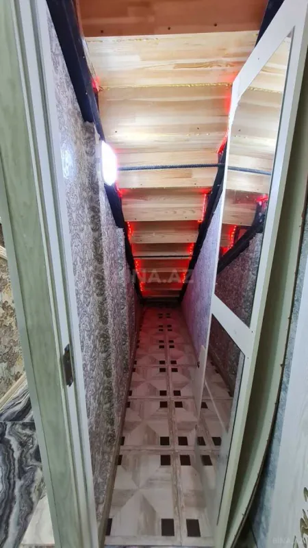 Satılır 4 otaqlı mənzil 110 m²