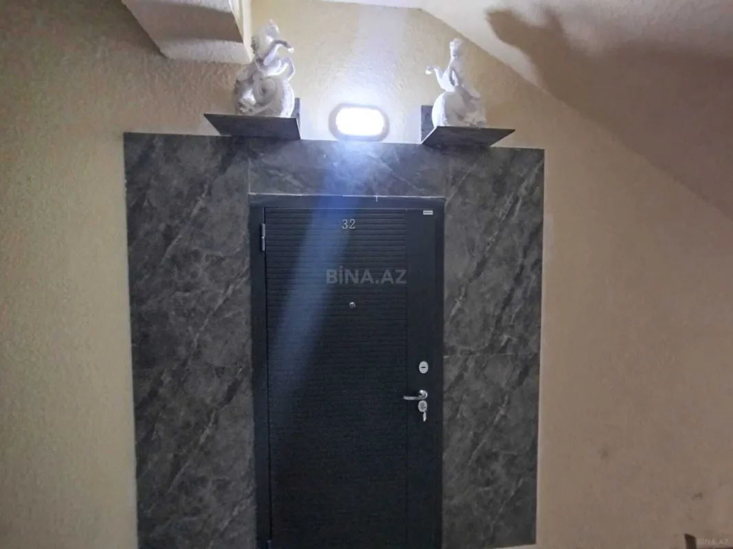 Satılır 4 otaqlı mənzil 110 m²