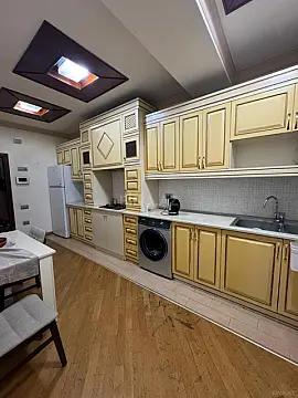 Kirayə verilir 3 otaqlı mənzil 117 m²