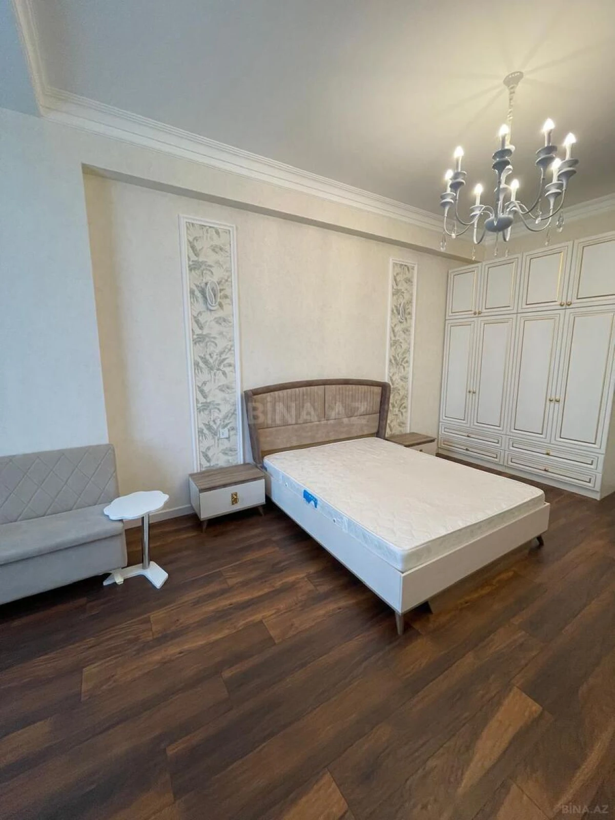 Kirayə verilir 2 otaqlı mənzil 100 m²