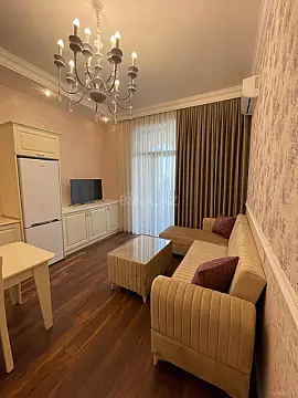 Kirayə verilir 2 otaqlı mənzil 100 m²