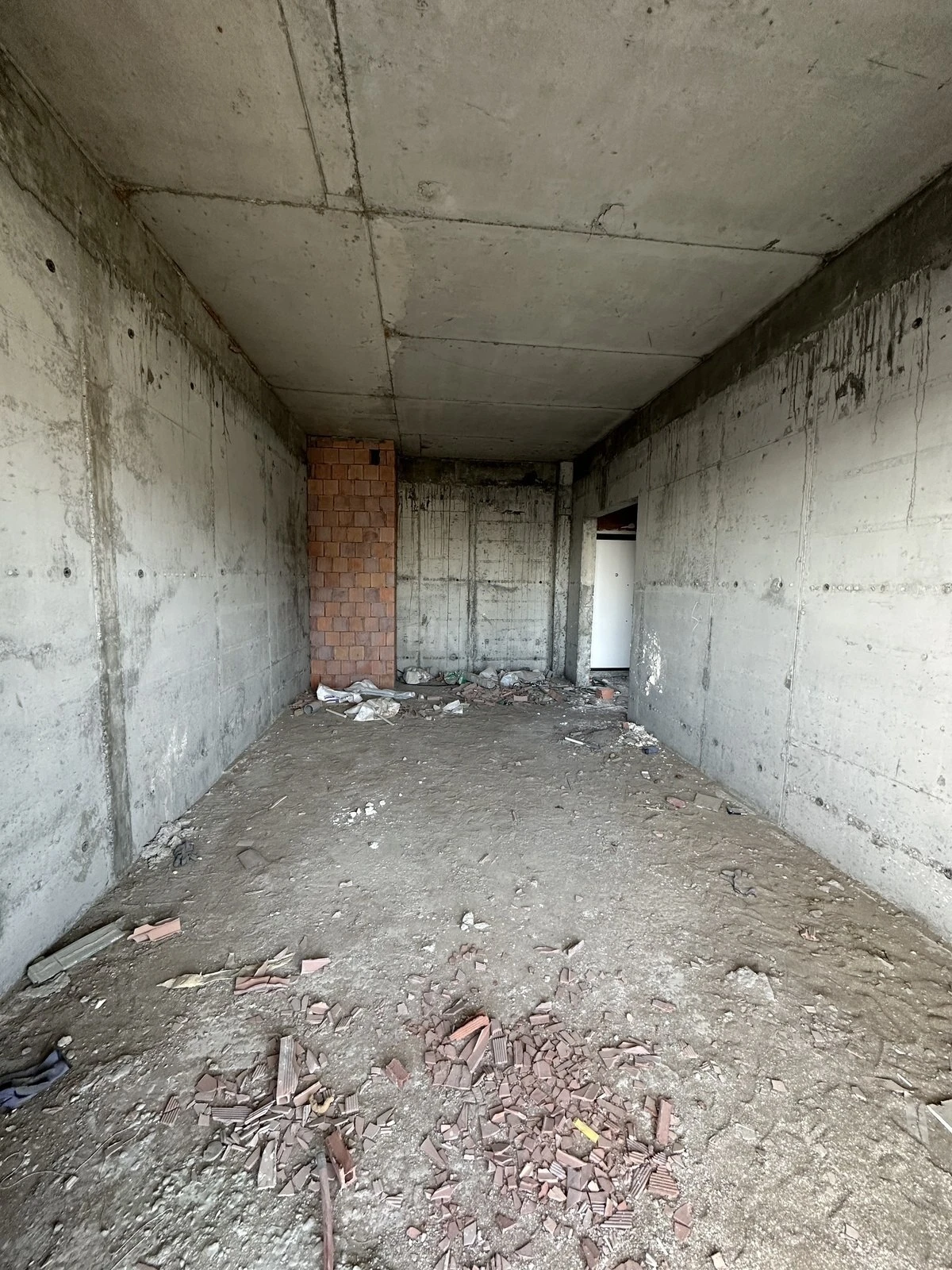 Satılır 2 otaqlı mənzil 73 m²