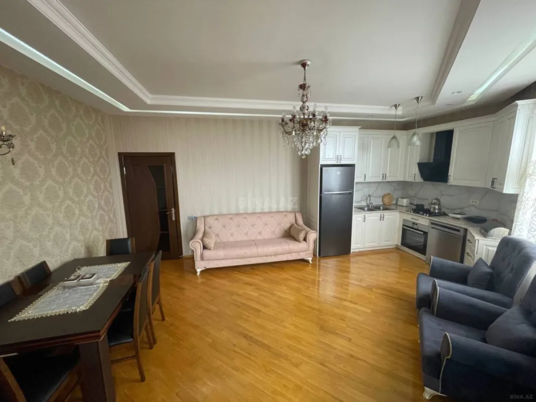 Satılır 4 otaqlı mənzil 119 m²