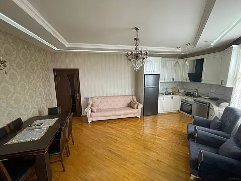 Satılır 4 otaqlı mənzil 119 m²