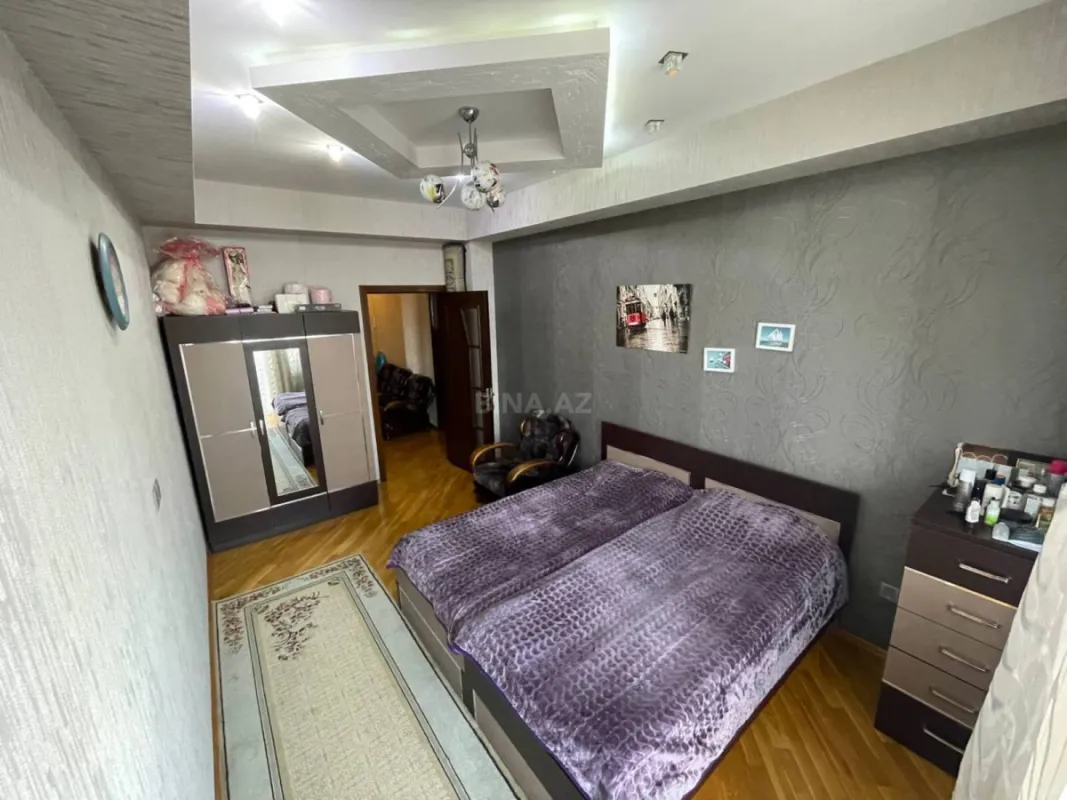 Satılır 4 otaqlı mənzil 119 m²