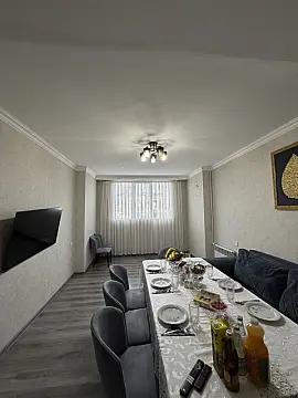 Satılır 4 otaqlı mənzil 95 m²