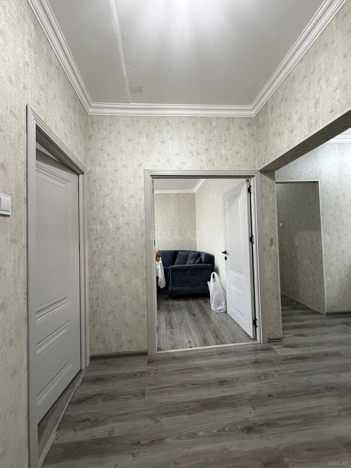 Satılır 4 otaqlı mənzil 95 m²