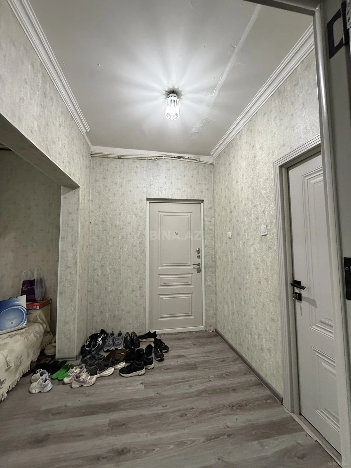 Satılır 4 otaqlı mənzil 95 m²