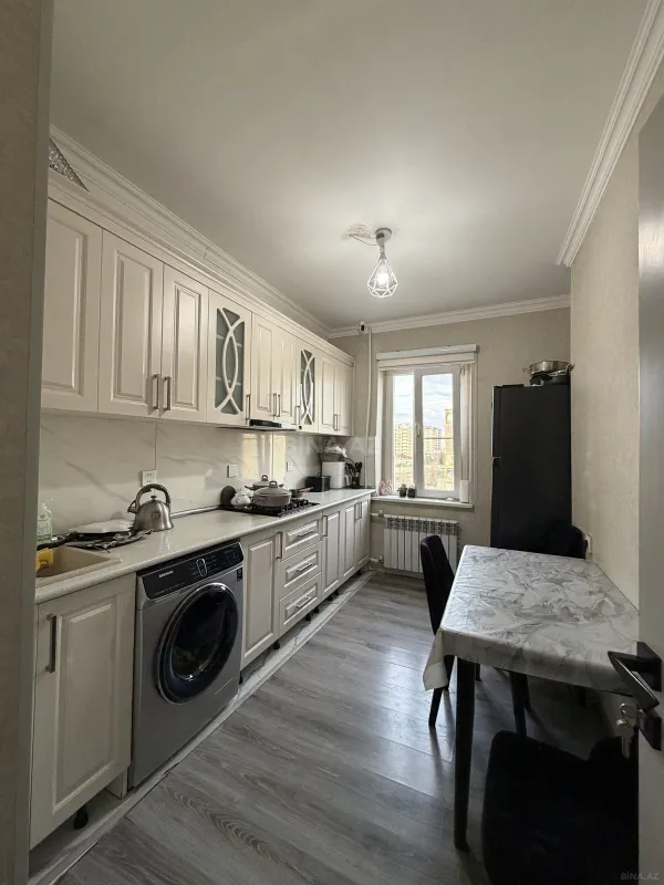 Satılır 4 otaqlı mənzil 95 m²