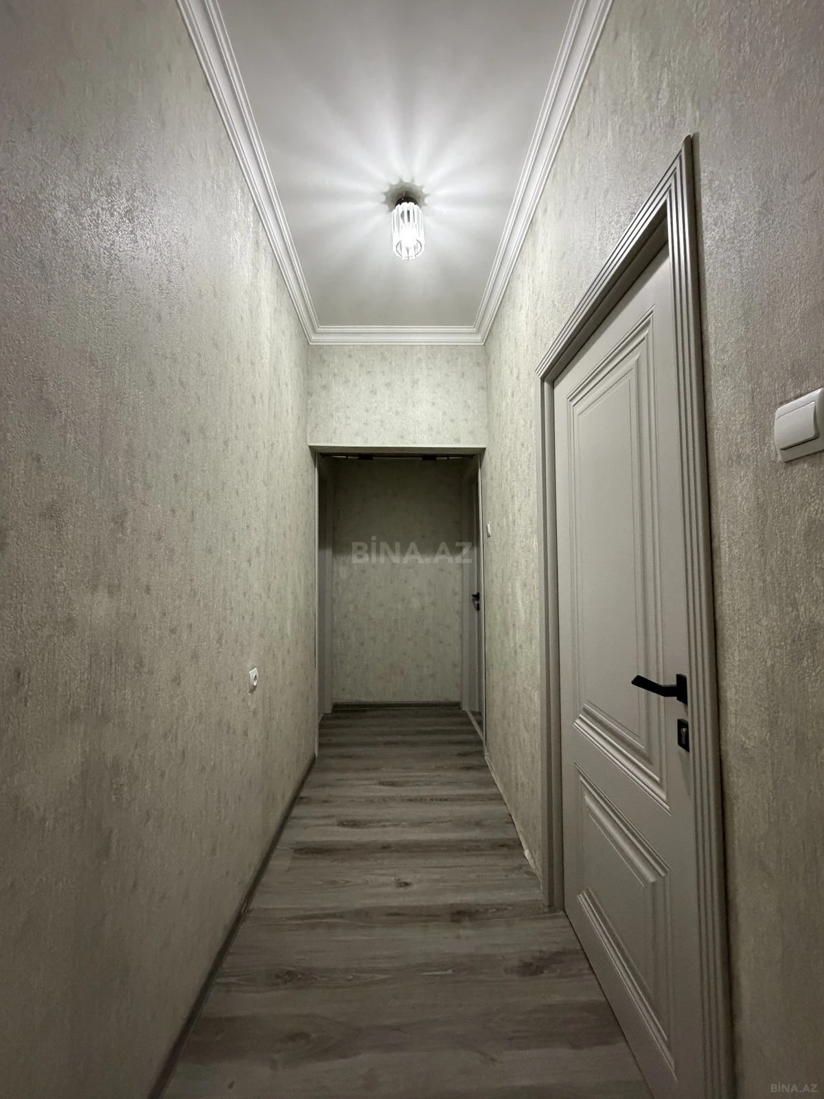 Satılır 4 otaqlı mənzil 95 m²