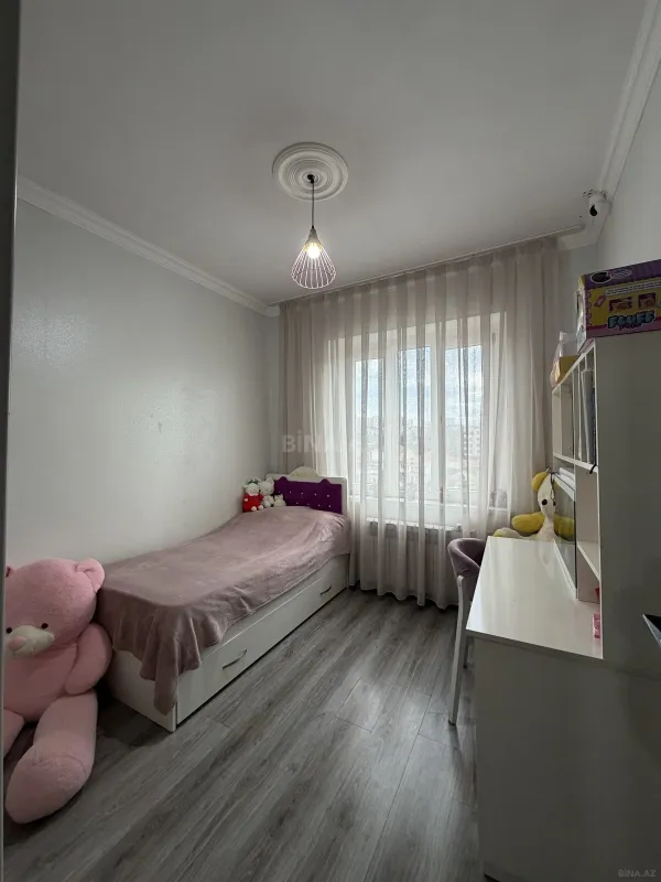 Satılır 4 otaqlı mənzil 95 m²