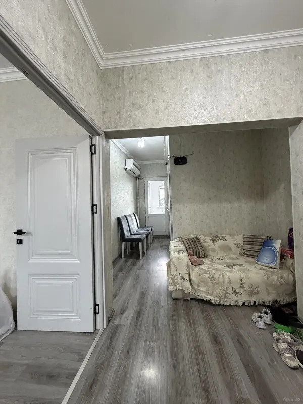 Satılır 4 otaqlı mənzil 95 m²