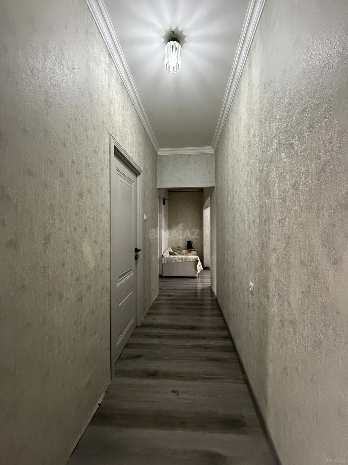 Satılır 4 otaqlı mənzil 95 m²