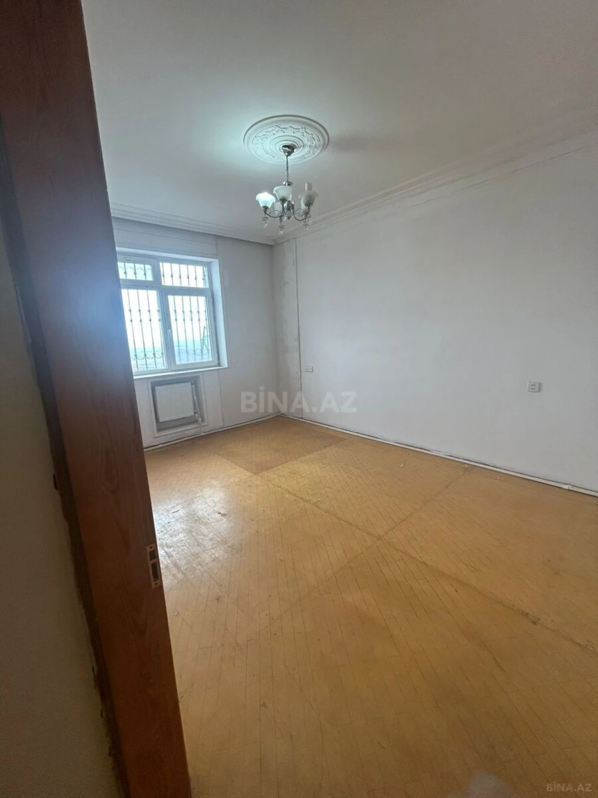 Satılır 3 otaqlı mənzil 95 m²