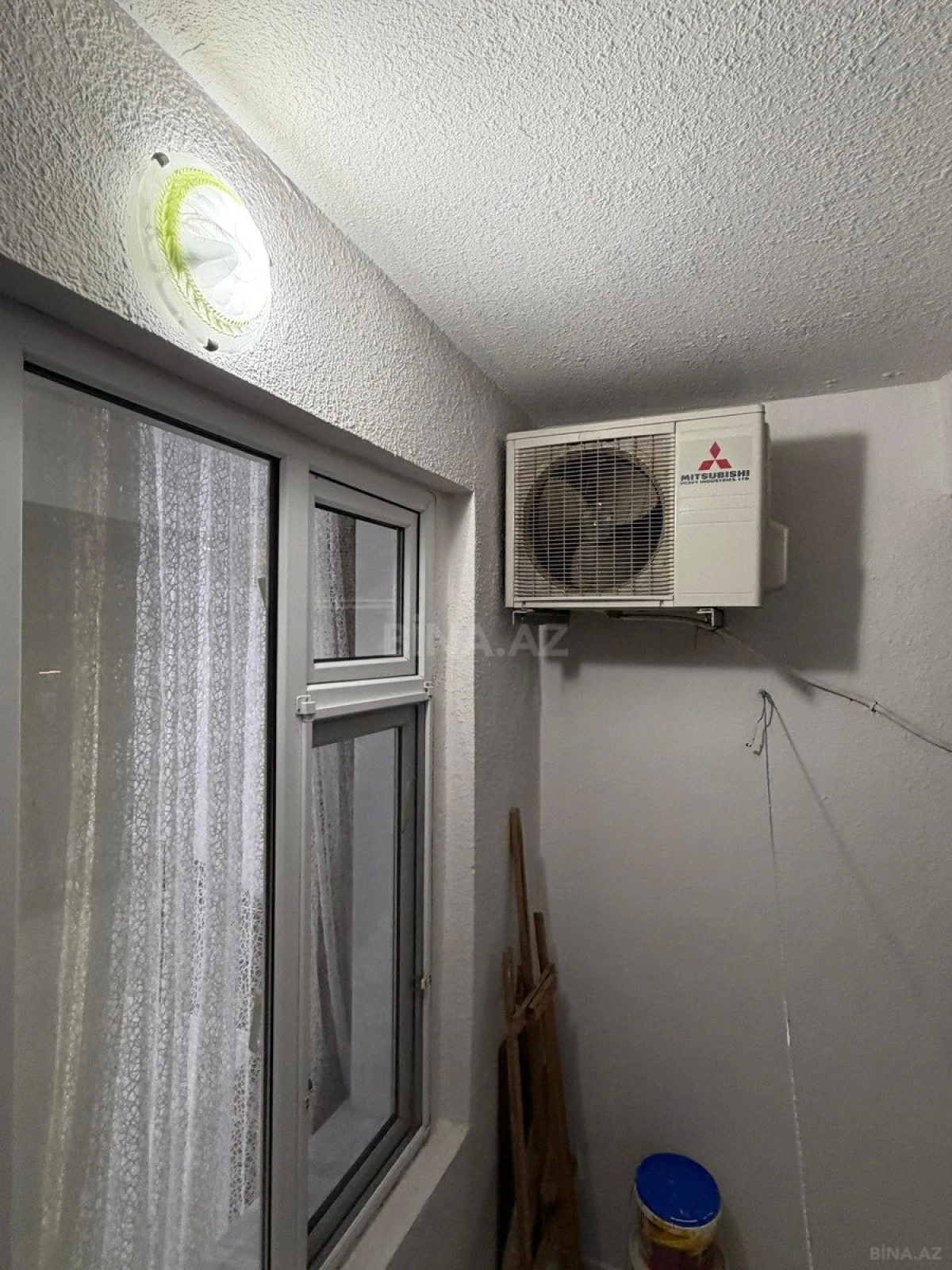 Satılır 2 otaqlı mənzil 77 m²