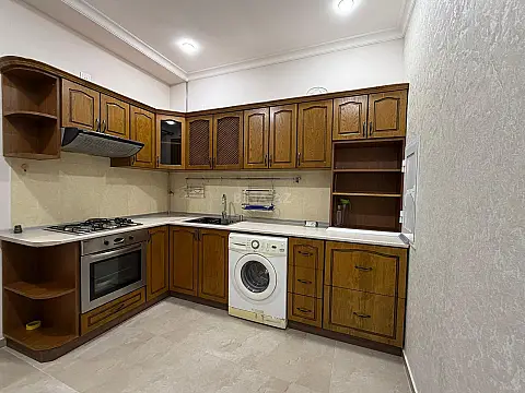 Satılır 2 otaqlı mənzil 77 m²