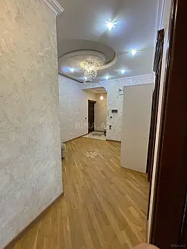 Satılır 3 otaqlı mənzil 151 m²