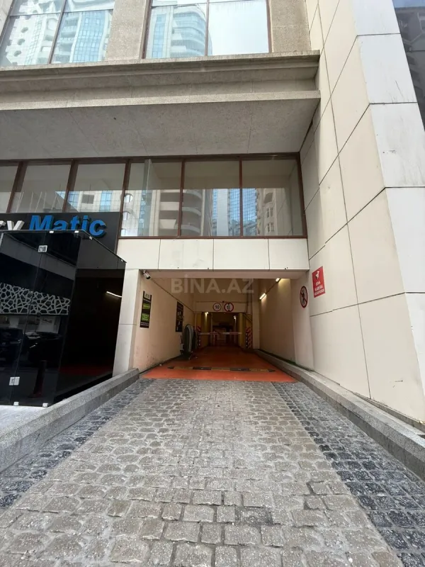 Satılır 2 otaqlı mənzil 117 m²