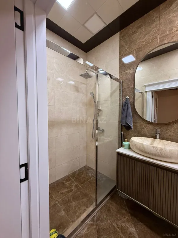 Satılır 2 otaqlı mənzil 117 m²