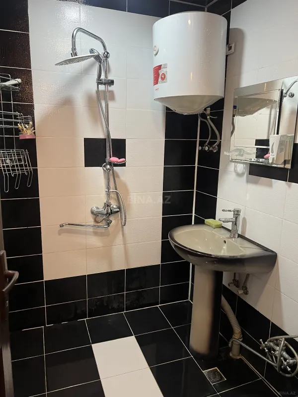 Kirayə verilir 2 otaqlı mənzil 44 m²