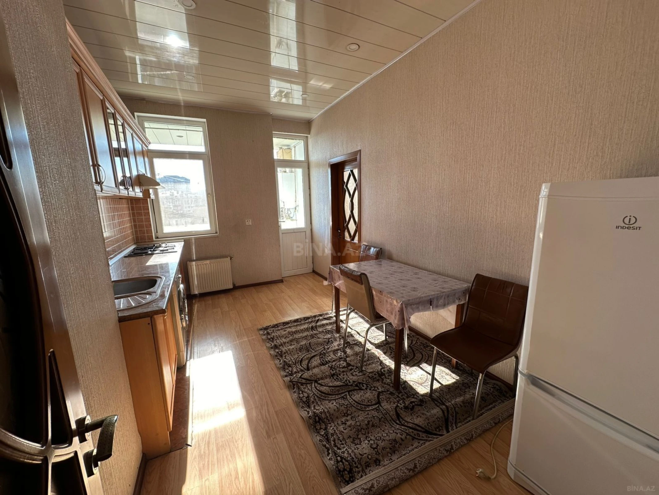 Kirayə verilir 3 otaqlı mənzil 120 m²