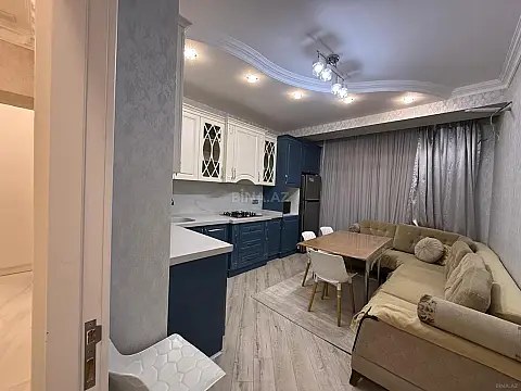Kirayə verilir 2 otaqlı mənzil 106 m²