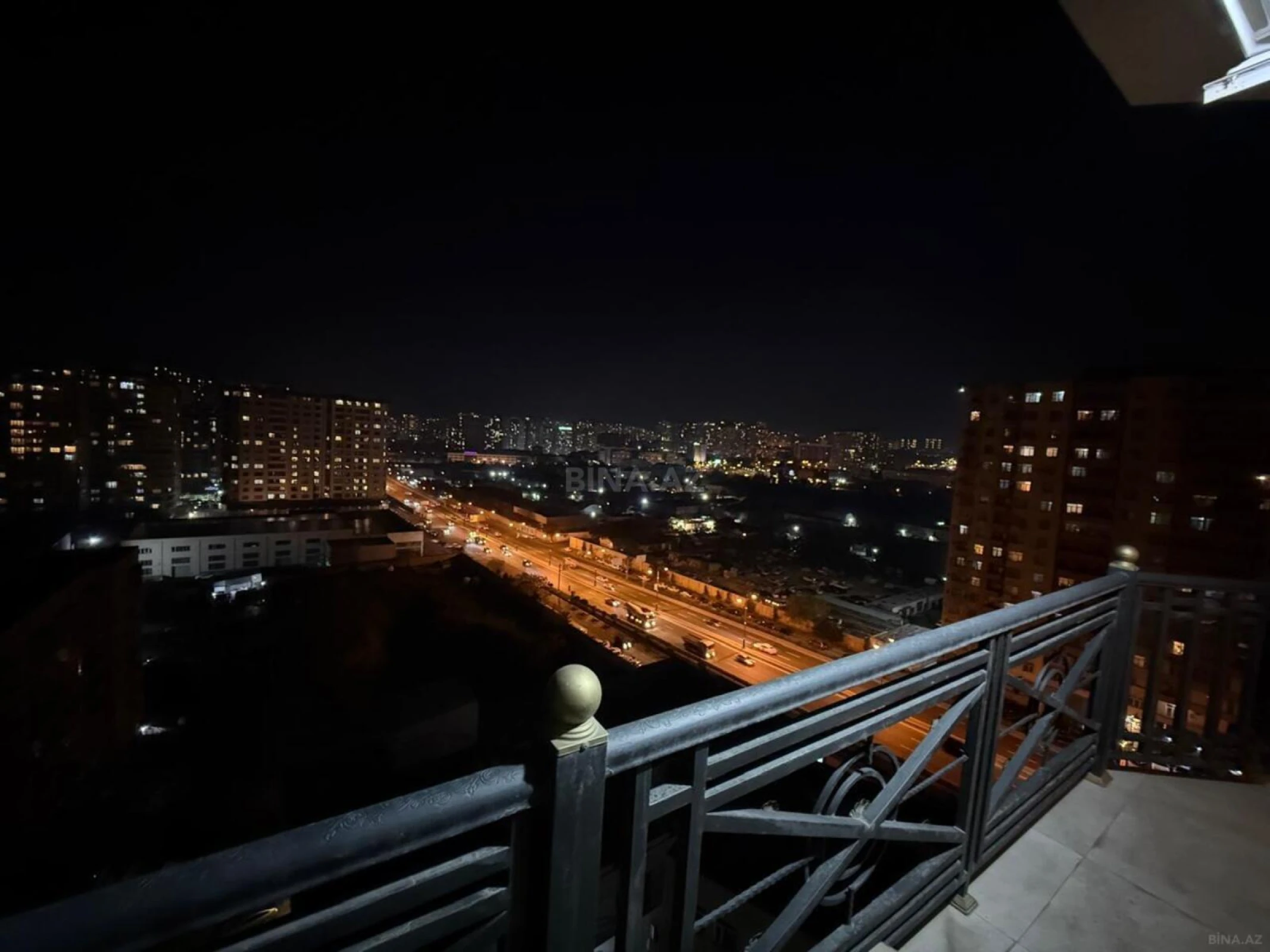 Kirayə verilir 2 otaqlı mənzil 106 m²