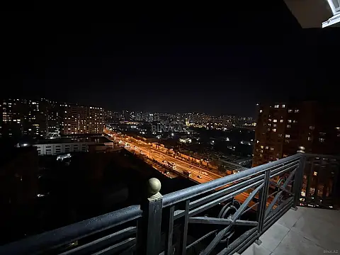 Kirayə verilir 2 otaqlı mənzil 106 m²