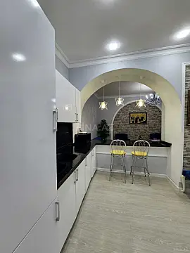 Kirayə verilir 2 otaqlı mənzil 70 m²