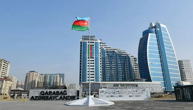 Satılır 3 otaqlı mənzil 137 m² — Bakı 3 otaq 137.00 m²