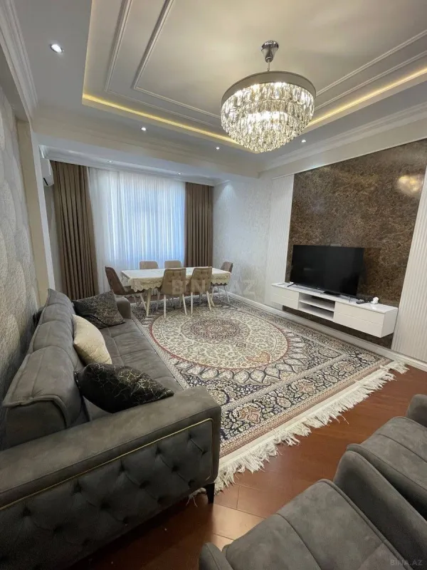 Satılır 3 otaqlı mənzil 120 m²