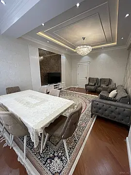 Satılır 3 otaqlı mənzil 120 m²