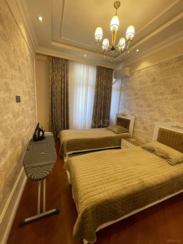 Satılır 3 otaqlı mənzil 120 m²