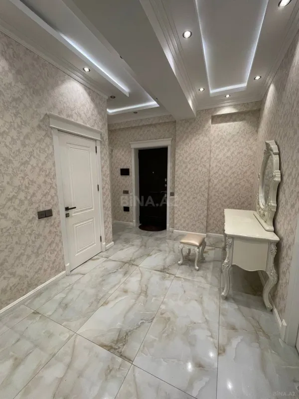 Satılır 3 otaqlı mənzil 120 m²