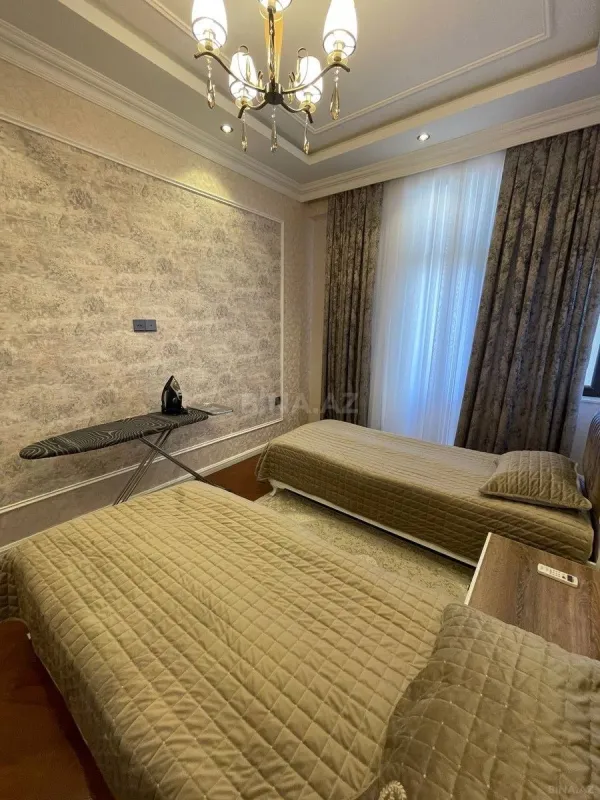 Satılır 3 otaqlı mənzil 120 m²