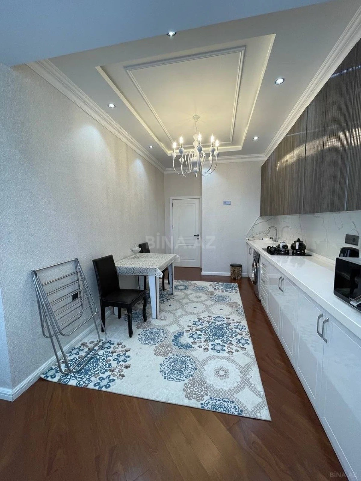 Satılır 3 otaqlı mənzil 120 m²
